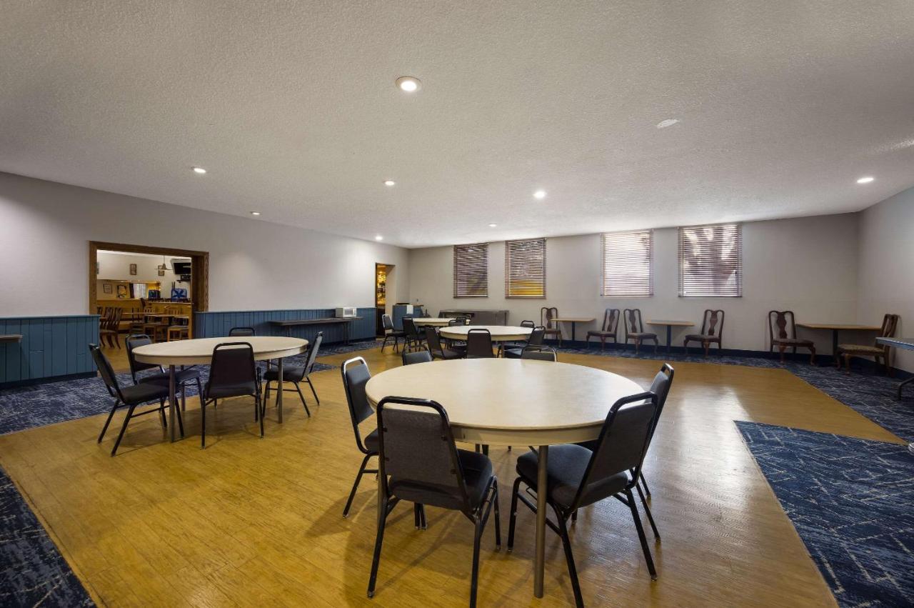 Suburban Studios קנון סיטי מראה חיצוני תמונה